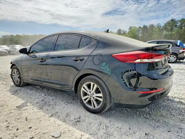 5NPD84LF5HH057939 2017 HYUNDAI ELANTRA - Image 2