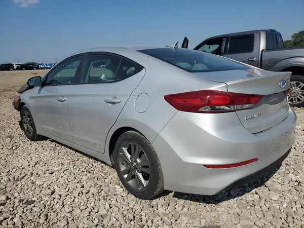 5NPD84LF5HH062977 2017 HYUNDAI ELANTRA - Image 2