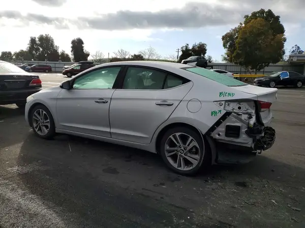 5NPD84LF5HH064406 2017 HYUNDAI ELANTRA - Image 2