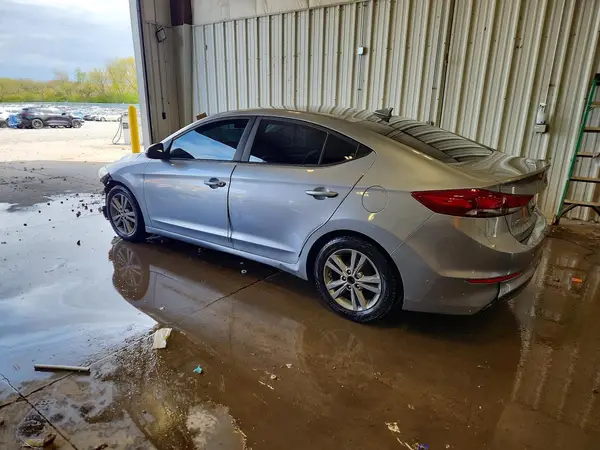 5NPD84LF5HH065569 2017 HYUNDAI ELANTRA - Image 2