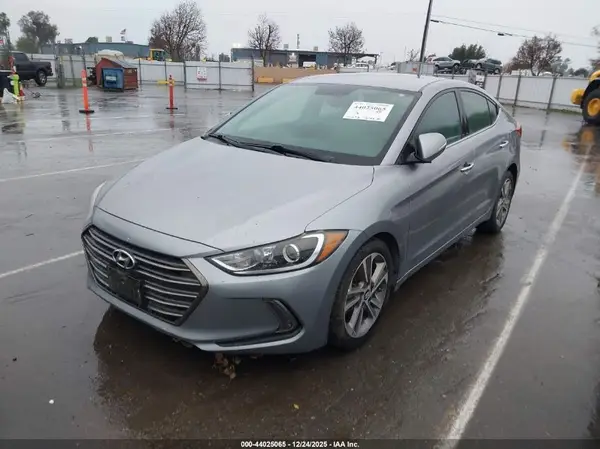 5NPD84LF5HH065796 2017 HYUNDAI ELANTRA - Image 2