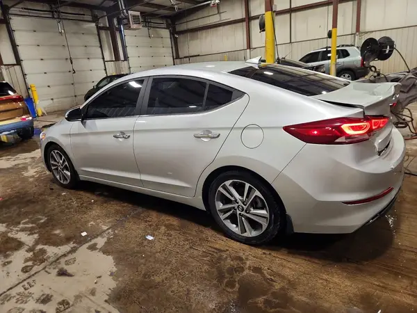5NPD84LF5HH066947 2017 HYUNDAI ELANTRA - Image 2