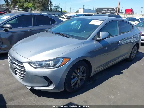 5NPD84LF5HH068620 2017 HYUNDAI ELANTRA - Image 2
