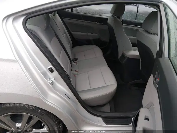 5NPD84LF5HH069749 2017 HYUNDAI ELANTRA - Image 8
