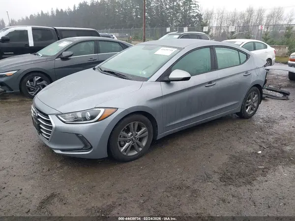 5NPD84LF5HH073607 2017 HYUNDAI ELANTRA - Image 2