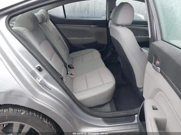 5NPD84LF5HH073607 2017 HYUNDAI ELANTRA - Image 8