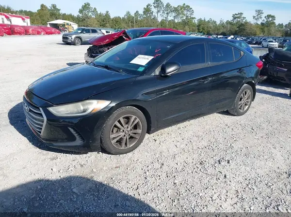 5NPD84LF5HH074224 2017 HYUNDAI ELANTRA - Image 2