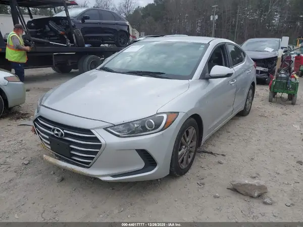 5NPD84LF5HH075647 2017 HYUNDAI ELANTRA - Image 2