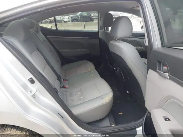 5NPD84LF5HH075647 2017 HYUNDAI ELANTRA - Image 8