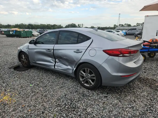 5NPD84LF5HH085949 2017 HYUNDAI ELANTRA - Image 2