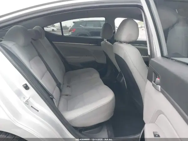 5NPD84LF5HH091024 2017 HYUNDAI ELANTRA - Image 8