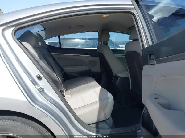 5NPD84LF5HH099348 2017 HYUNDAI ELANTRA - Image 8