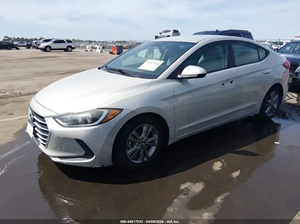 5NPD84LF5HH108310 2017 HYUNDAI ELANTRA - Image 2