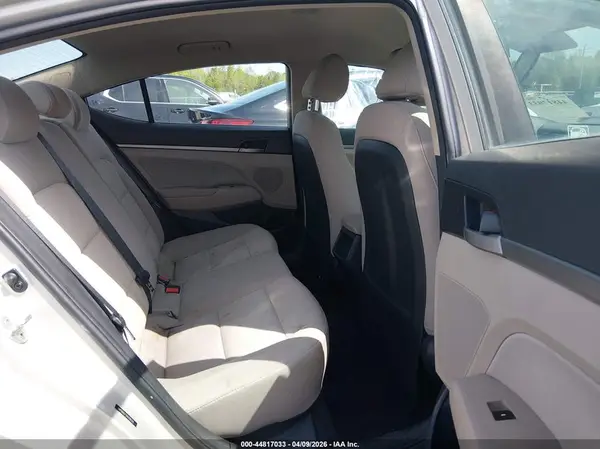 5NPD84LF5HH108310 2017 HYUNDAI ELANTRA - Image 8