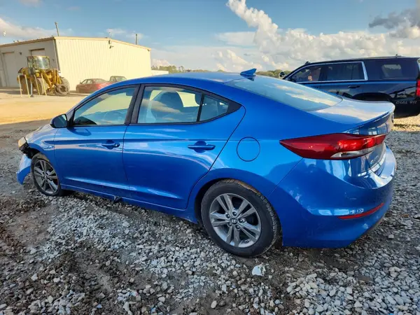 5NPD84LF5HH108775 2017 HYUNDAI ELANTRA - Image 2