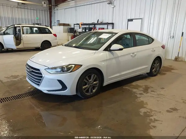 5NPD84LF5HH110655 2017 HYUNDAI ELANTRA - Image 2
