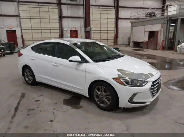 5NPD84LF5HH116455 2017 HYUNDAI ELANTRA - Image 1