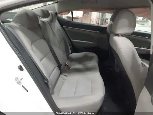 5NPD84LF5HH116455 2017 HYUNDAI ELANTRA - Image 8