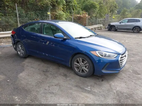 5NPD84LF5HH117945 2017 HYUNDAI ELANTRA - Image 1