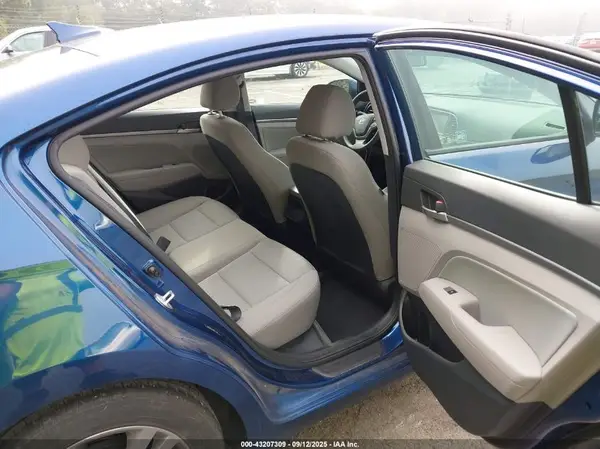 5NPD84LF5HH117945 2017 HYUNDAI ELANTRA - Image 8