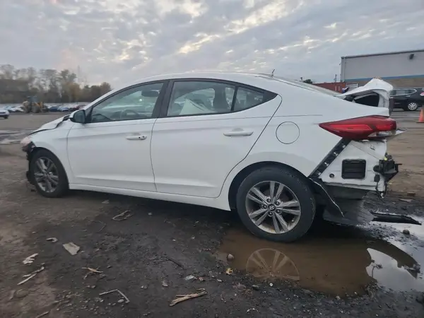 5NPD84LF5HH120067 2017 HYUNDAI ELANTRA - Image 2