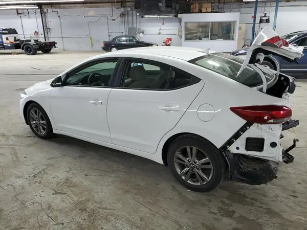 5NPD84LF5HH121946 2017 HYUNDAI ELANTRA - Image 2
