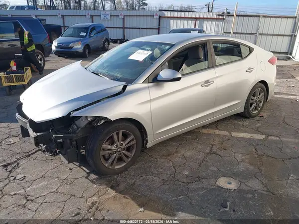 5NPD84LF5HH122210 2017 HYUNDAI ELANTRA - Image 2