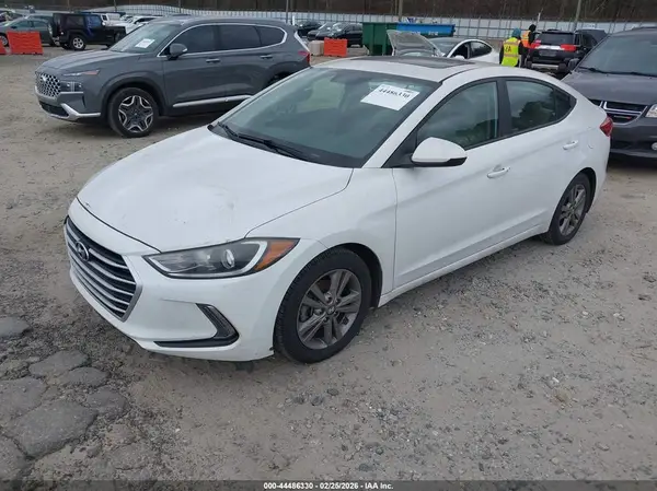 5NPD84LF5HH123356 2017 HYUNDAI ELANTRA - Image 2