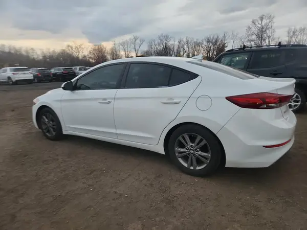 5NPD84LF5HH129335 2017 HYUNDAI ELANTRA - Image 2