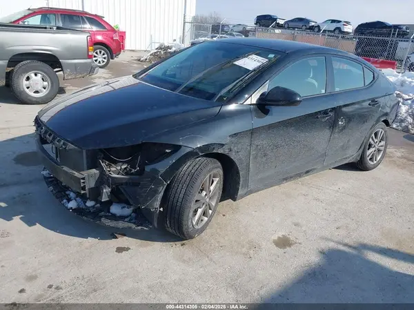 5NPD84LF5HH130372 2017 HYUNDAI ELANTRA - Image 2