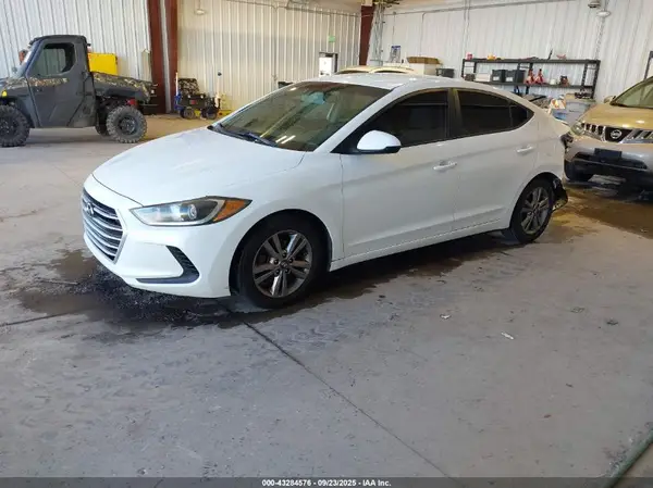 5NPD84LF5HH131828 2017 HYUNDAI ELANTRA - Image 2