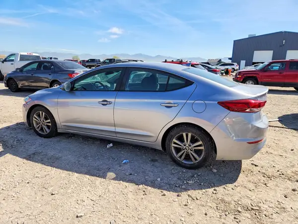 5NPD84LF5HH134566 2017 HYUNDAI ELANTRA - Image 2