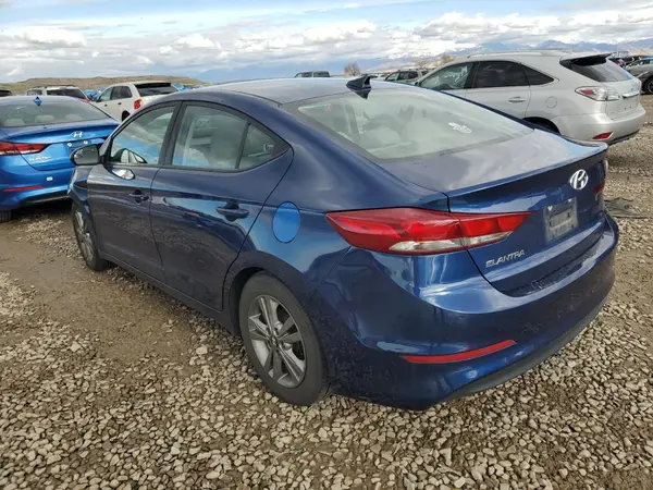 5NPD84LF5HH135667 2017 HYUNDAI ELANTRA - Image 2