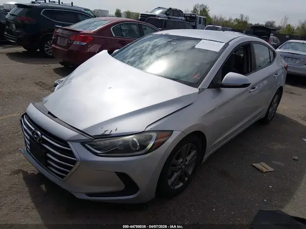 5NPD84LF5HH140562 2017 HYUNDAI ELANTRA - Image 2