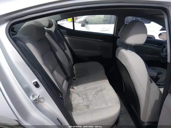 5NPD84LF5HH140562 2017 HYUNDAI ELANTRA - Image 8