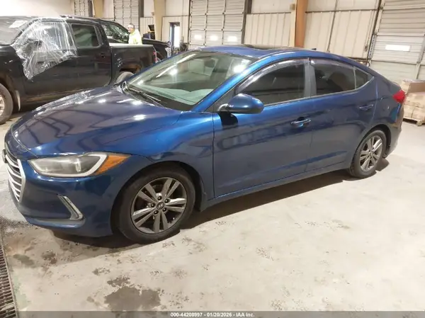 5NPD84LF5HH143932 2017 HYUNDAI ELANTRA - Image 2