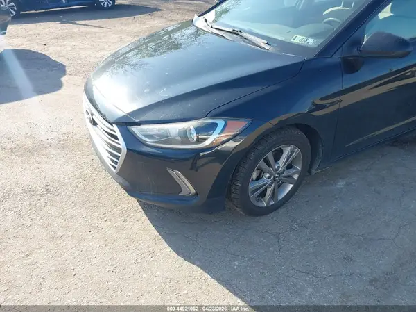 5NPD84LF5HH153490 2017 HYUNDAI ELANTRA - Image 2