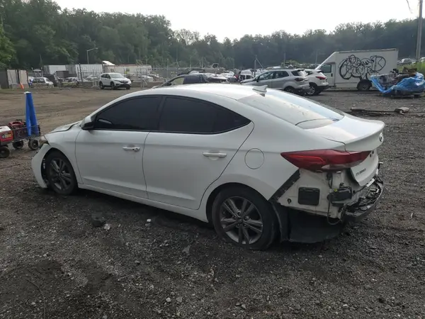5NPD84LF5HH153585 2017 HYUNDAI ELANTRA - Image 2