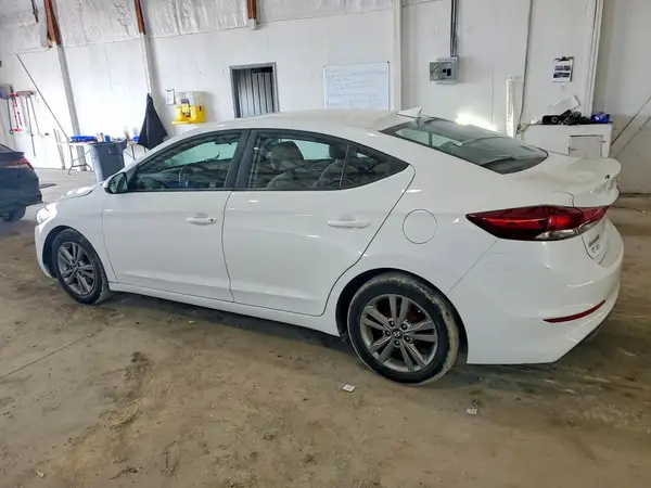5NPD84LF5HH155708 2017 HYUNDAI ELANTRA - Image 2