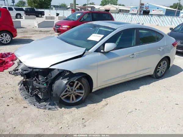 5NPD84LF5HH168765 2017 HYUNDAI ELANTRA - Image 2