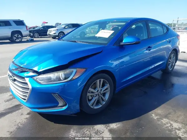 5NPD84LF5HH172976 2017 HYUNDAI ELANTRA - Image 2