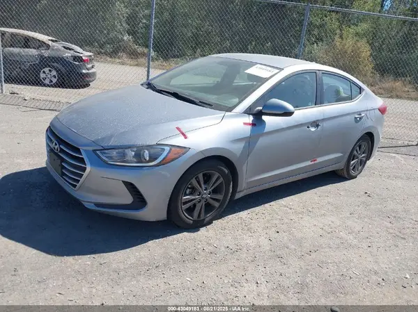 5NPD84LF5HH175165 2017 HYUNDAI ELANTRA - Image 2