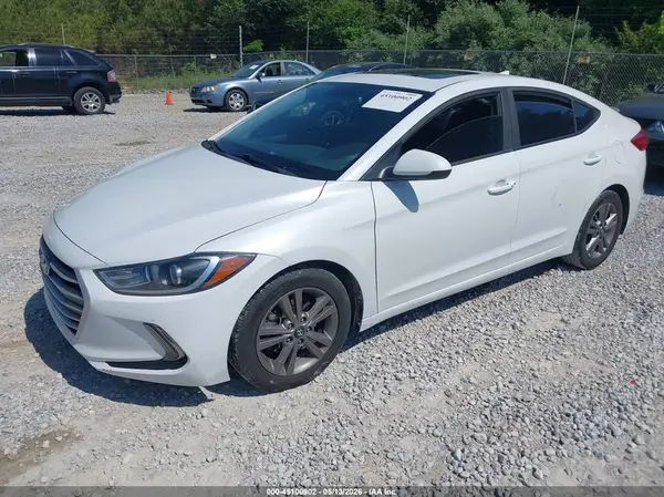 5NPD84LF5HH176414 2017 HYUNDAI ELANTRA - Image 2
