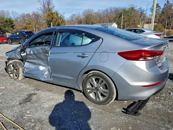 5NPD84LF5HH179085 2017 HYUNDAI ELANTRA - Image 2
