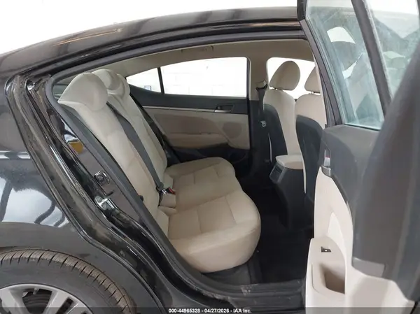 5NPD84LF5HH181645 2017 HYUNDAI ELANTRA - Image 8