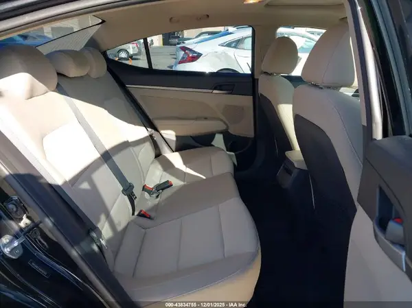 5NPD84LF5HH182830 2017 HYUNDAI ELANTRA - Image 8