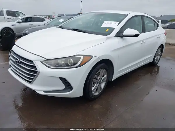 5NPD84LF5HH186389 2017 HYUNDAI ELANTRA - Image 2