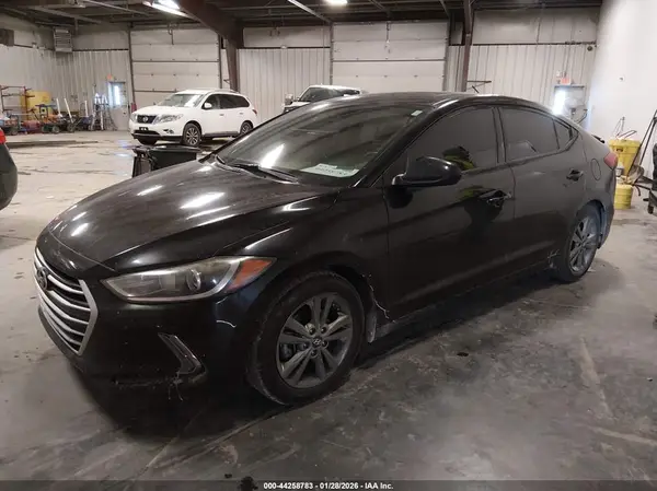 5NPD84LF5HH188112 2017 HYUNDAI ELANTRA - Image 2
