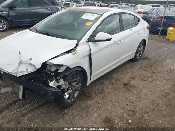 5NPD84LF5HH189776 2017 HYUNDAI ELANTRA - Image 2