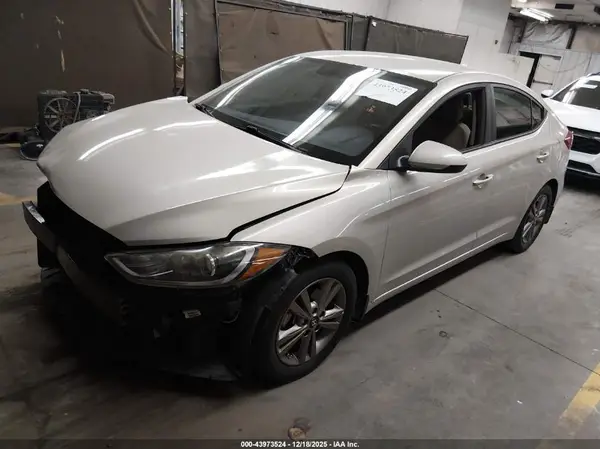 5NPD84LF5HH192323 2017 HYUNDAI ELANTRA - Image 2
